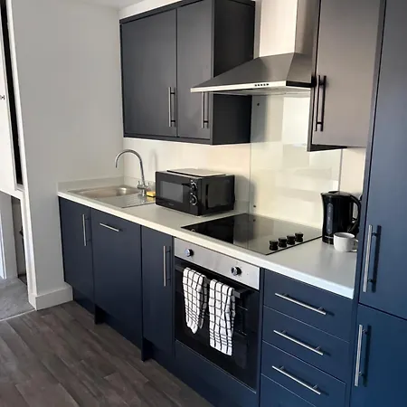 505 Broadway * Bradford (West Yorkshire)